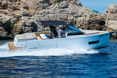 Motorboot De Antonio D34 Cruiser Bild 10